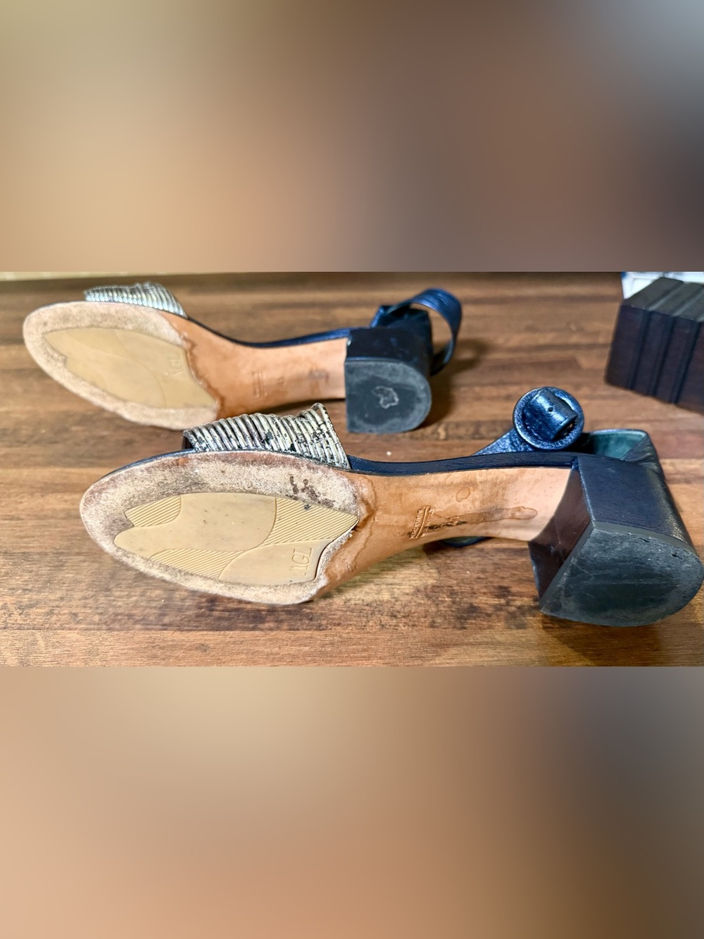AGL Ankle Strap Sandal In Navy Coast Cushioned Insole Suede Size 41 / 10 READ - Picture 12 of 12